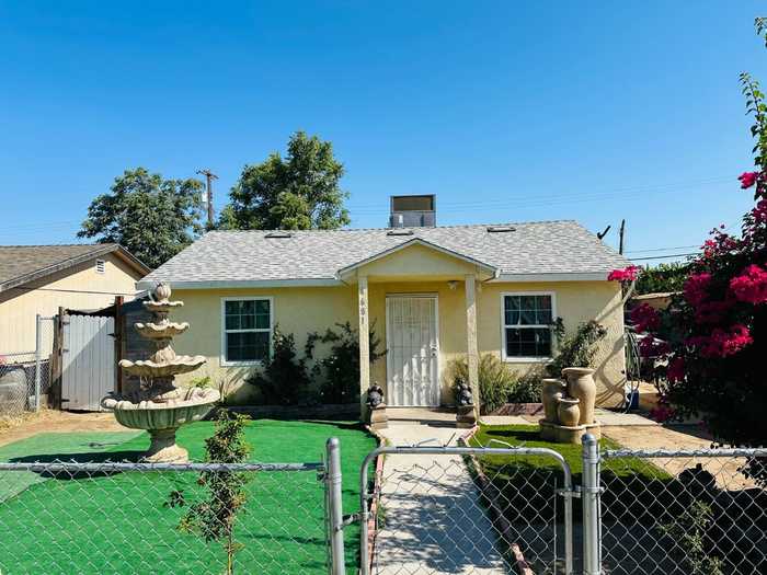 photo 1: 4681 E Eugenia Avenue, Fresno CA 93725