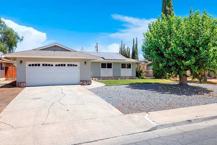 photo 2: 454 Dartmouth Avenue, Coalinga CA 93210