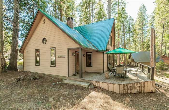 photo 1: 42588 Rock Ledge Road, Shaver Lake CA 93664