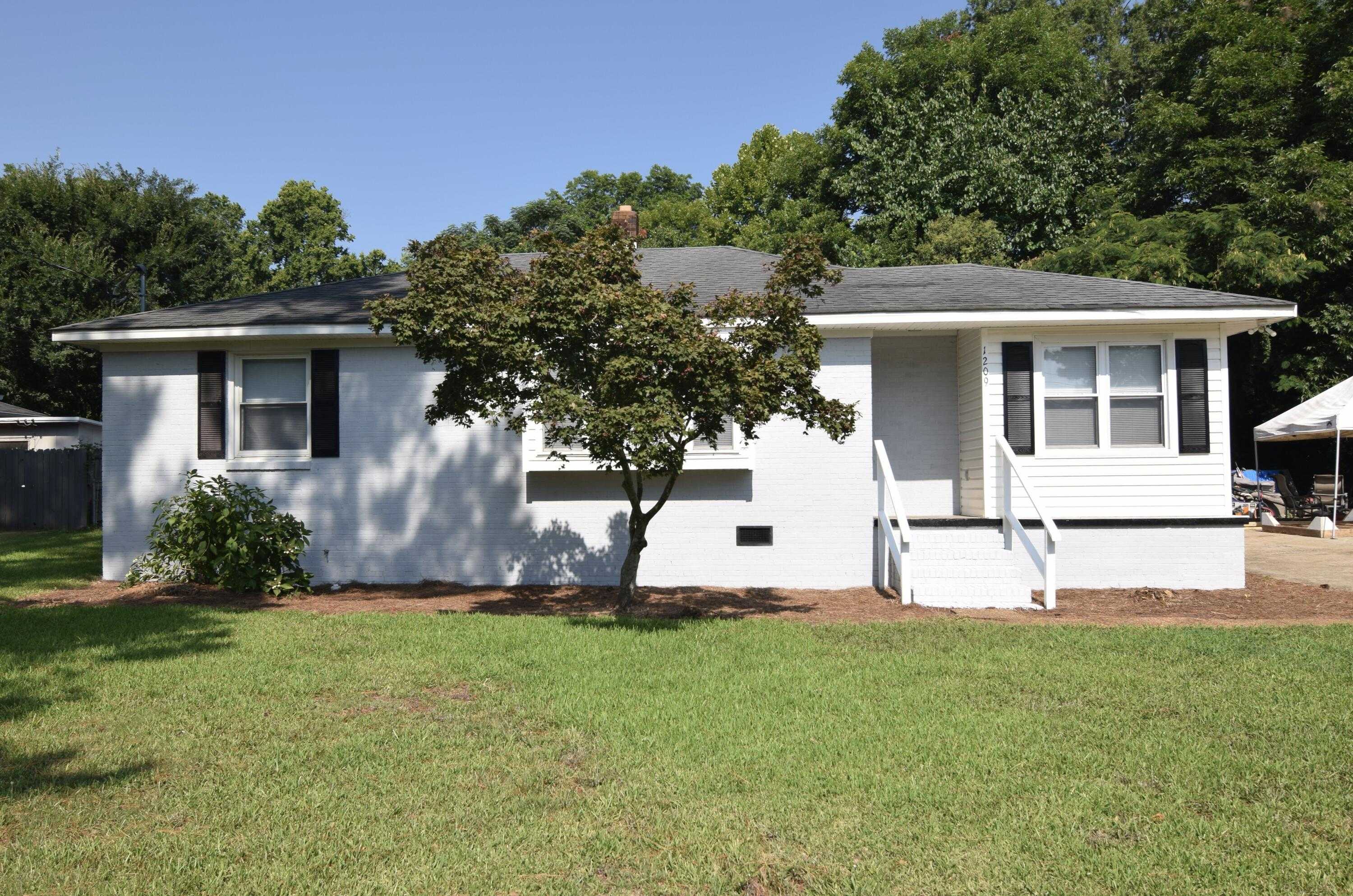 photo 2: 1209 EISENHOWER DRIVE, Augusta GA 30904