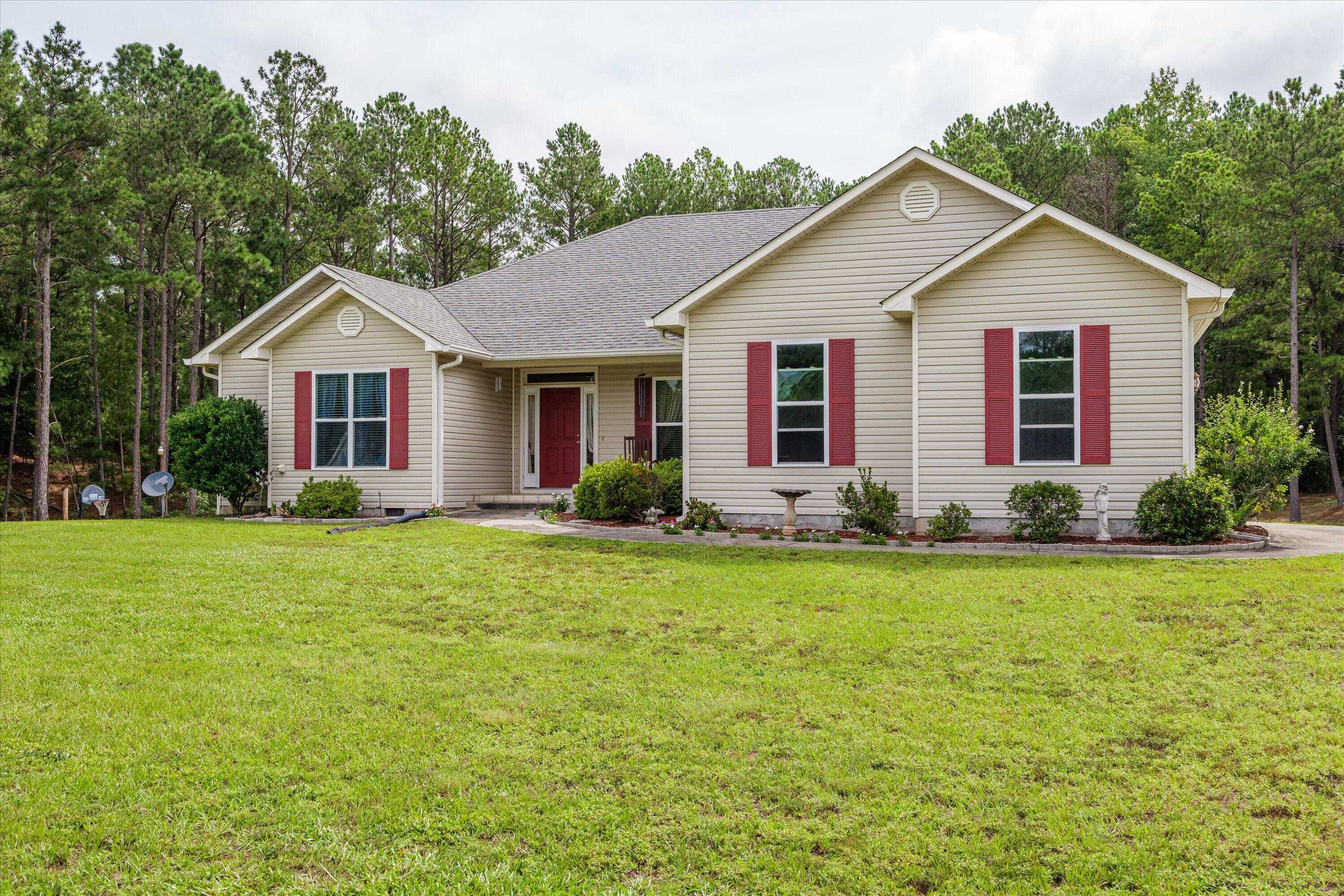 photo 1: 206 DEVONSHIRE Drive, Thomson GA 30824