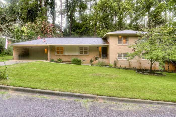 photo 2: 629 CANTERBURY DR, Augusta GA 30909