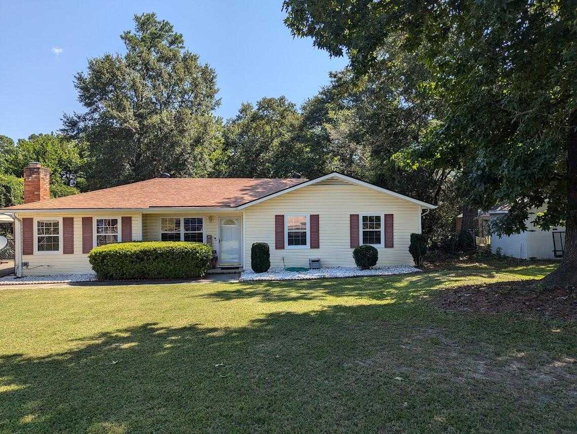 photo 1: 3209 HILLSVIEW Drive, Augusta GA 30909