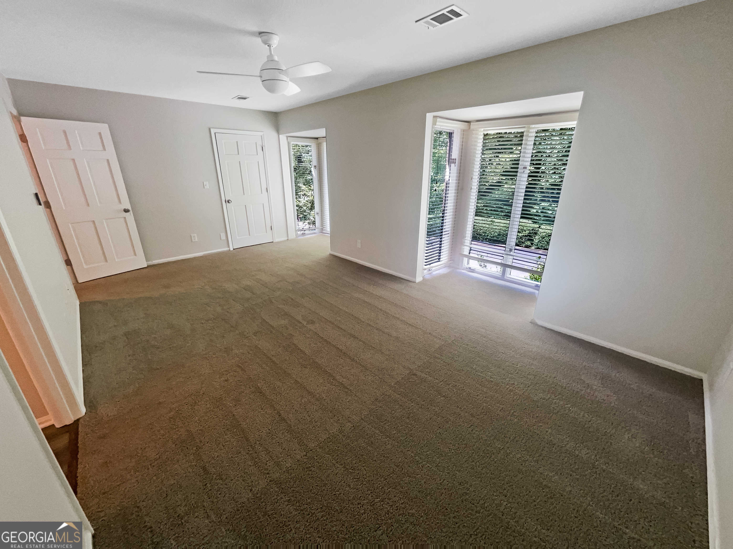 photo 3: 9 Willow NE, Sandy Springs GA 30342