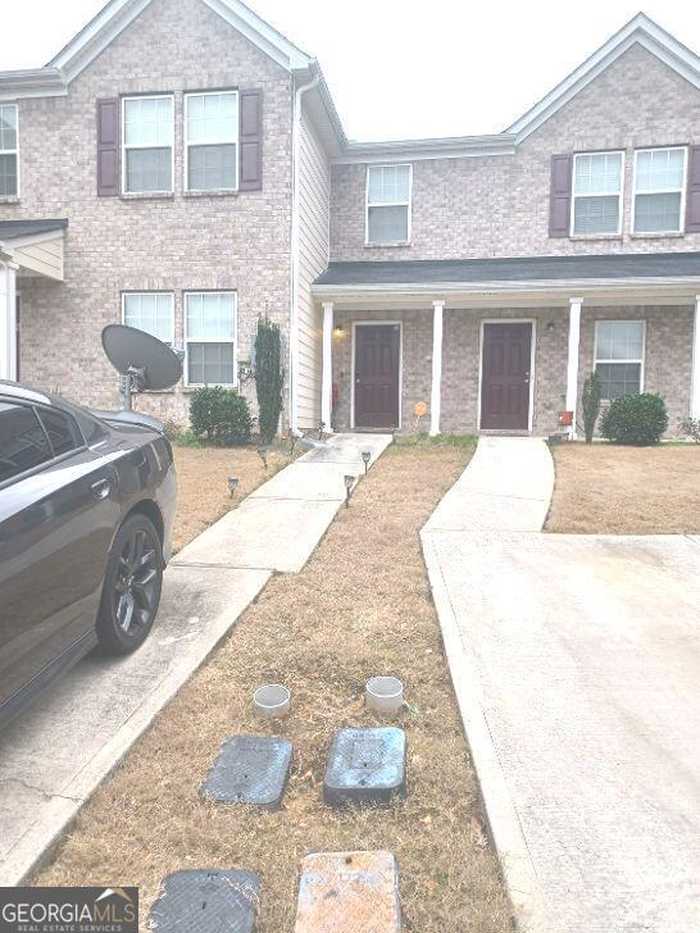 photo 2: 6258 Ellenwood Drive, Rex GA 30273