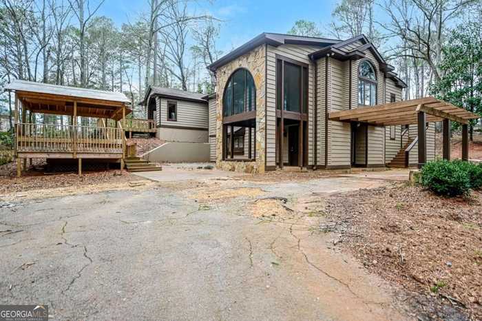 photo 1: 545 N Pine Hill Road, Griffin GA 30223