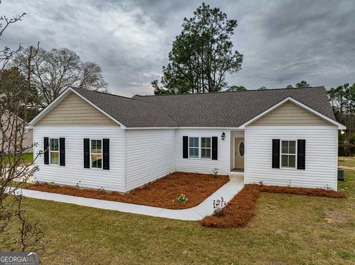 photo 1: 179 Burnside Road, Fitzgerald GA 31750