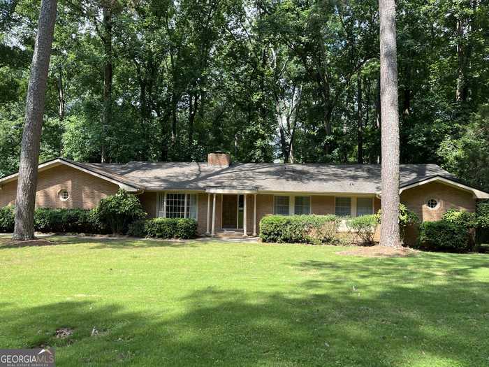 photo 1: 160 Gatewood Circle, Athens GA 30607