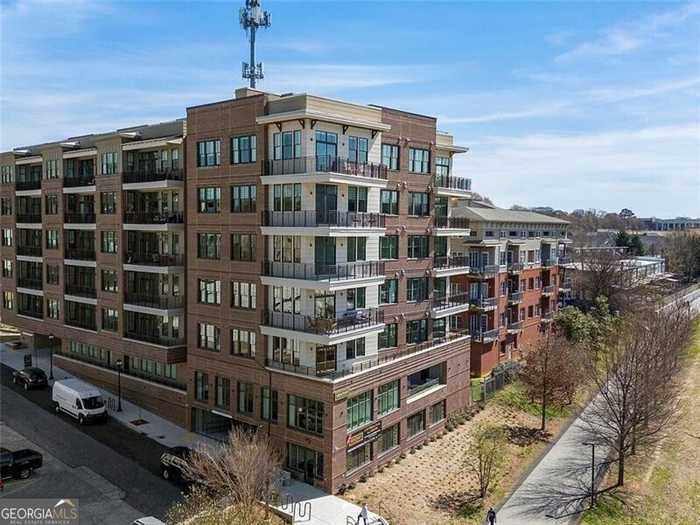 photo 2: 675 Drewry Street NE Unit 302, Atlanta GA 30306