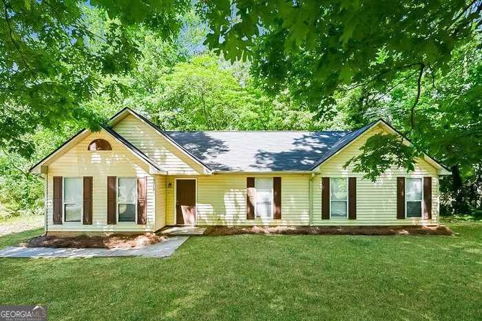 photo 1: 6013 Trammell Road, Morrow GA 30260