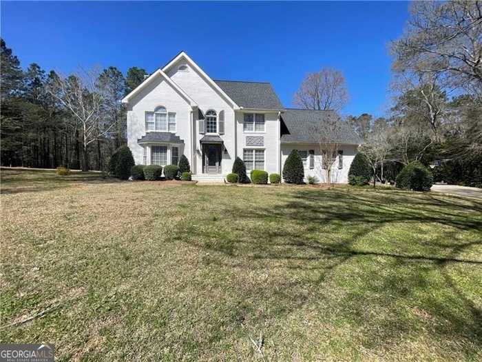 photo 1: 224 Creekwood Court, Sandersville GA 31082