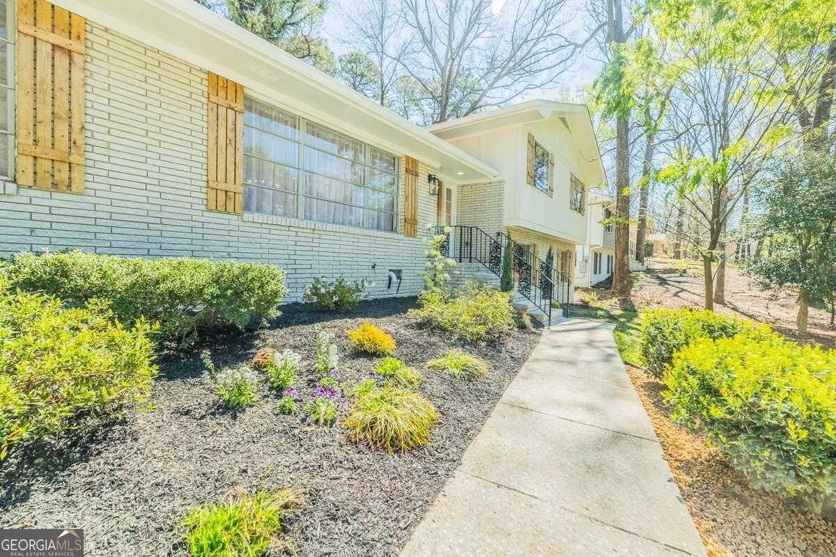 photo 3: 3613 Embry Circle, Chamblee GA 30341