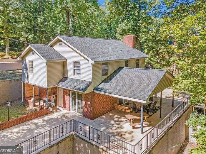 photo 2: 9670 Lee Circle, Gainesville GA 30506