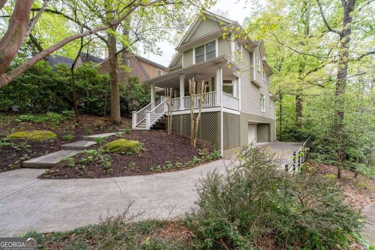 photo 2: 420 Lakeshore Drive NE, Atlanta GA 30307