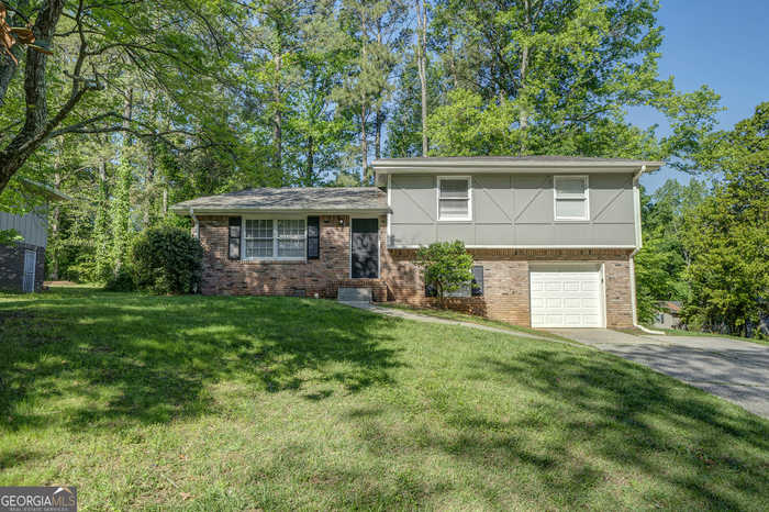 photo 1: 9080 Homewood Drive, Riverdale GA 30274