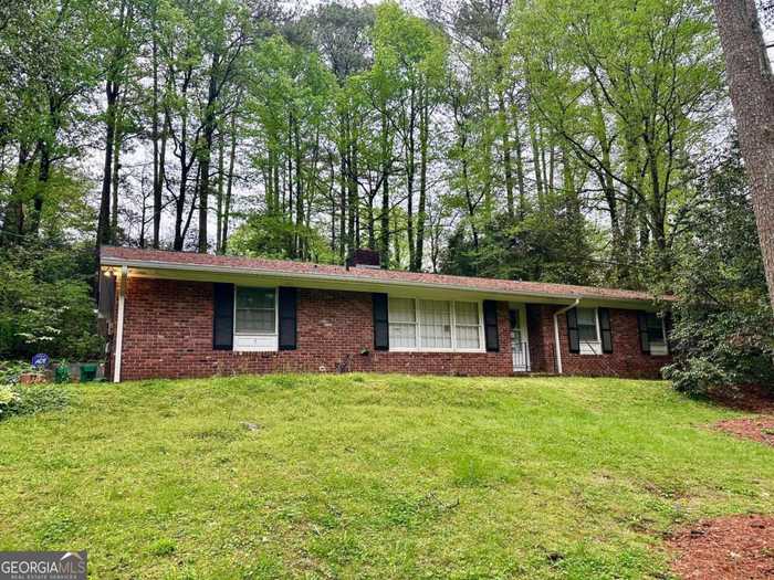 photo 1: 3059 Nottaway Court, Atlanta GA 30341