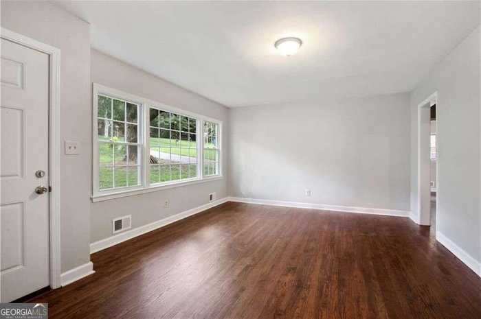 photo 2: 1093 Fayetteville Road SE, Atlanta GA 30316