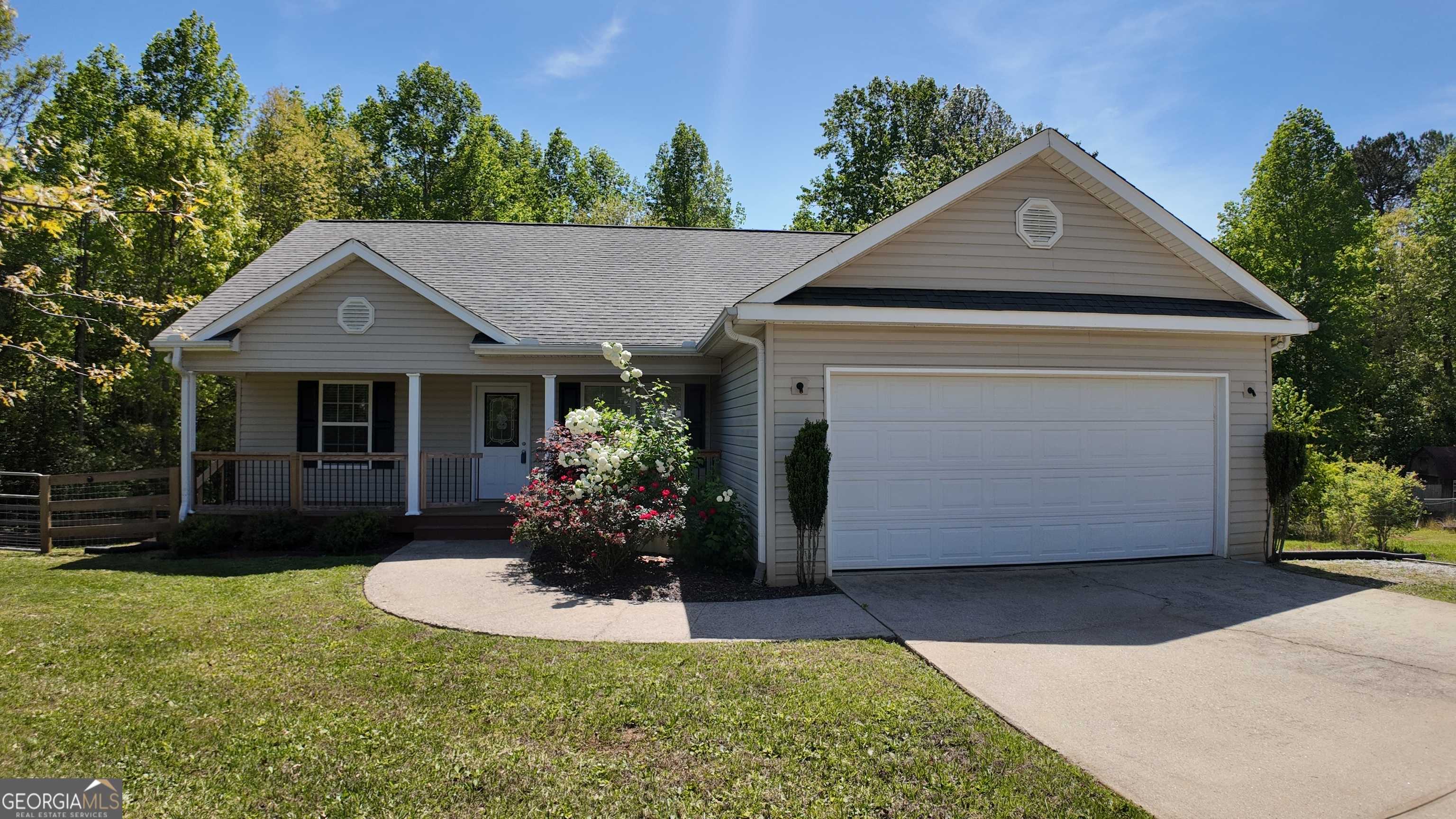 photo 1: 311 Timber Ridge Drive, Clarkesville GA 30523