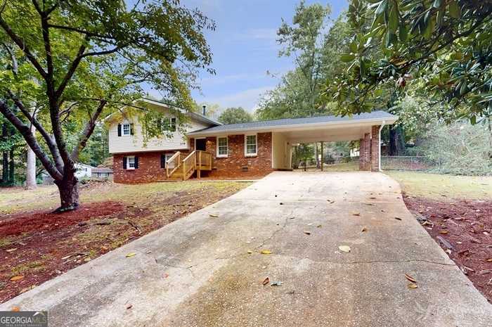 photo 1: 209 Lucan Court, Riverdale GA 30274