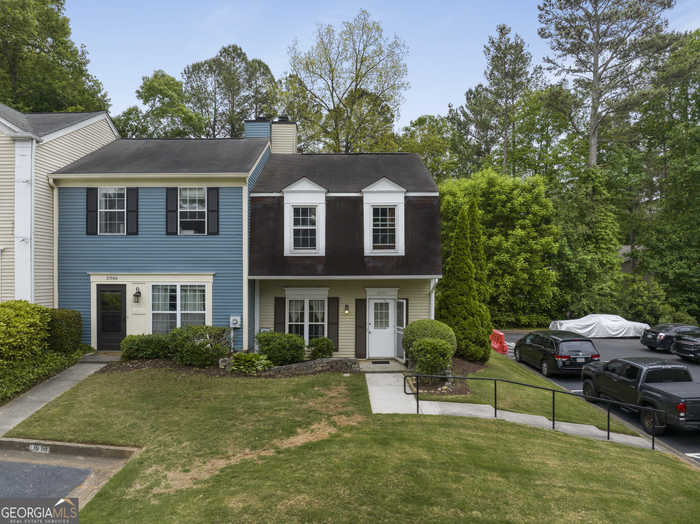 photo 2: 3964 Wolcott Cir, Atlanta GA 30340