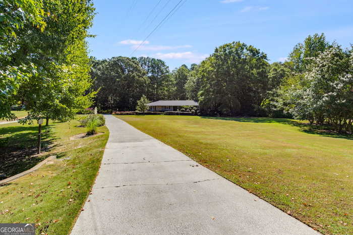 photo 2: 3805 Villa Rica Lane, Powder Springs GA 30127