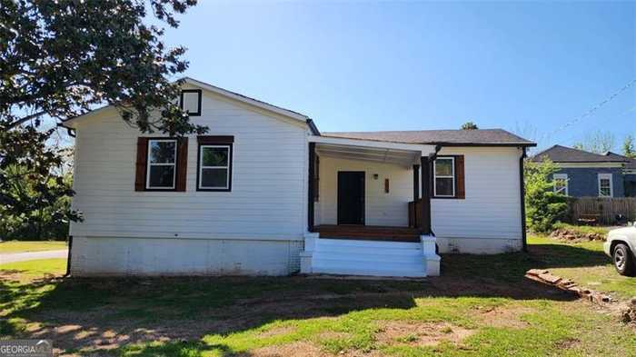 photo 2: 601 AVENUE H, West Point GA 31833