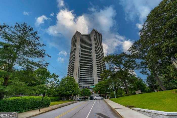 photo 1: 2660 Peachtree Road NW Unit 6C, Atlanta GA 30305