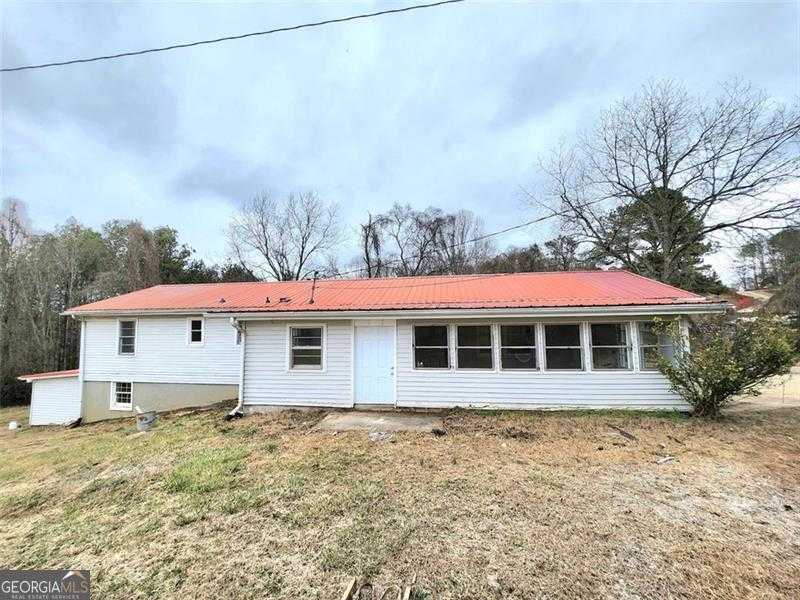 photo 1: 2042 WILLOW Road, Gainesville GA 30507