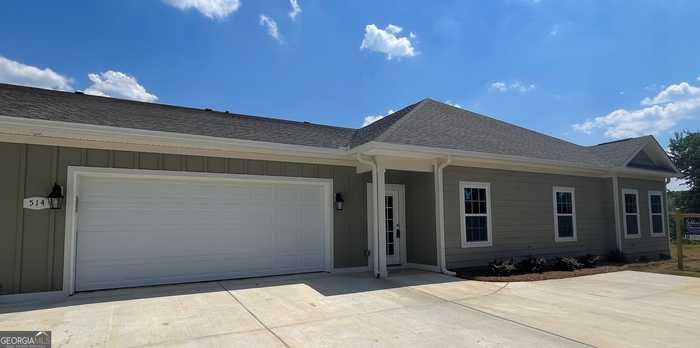 photo 1: 514 Nandina Court, Warner Robins GA 31088