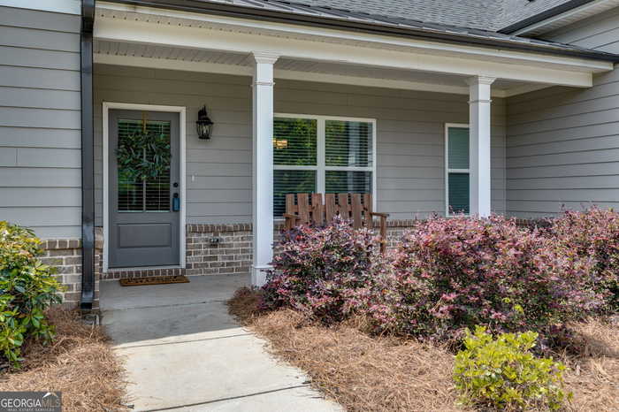 photo 2: 257 Valley Ridge Drive, Carrollton GA 30116