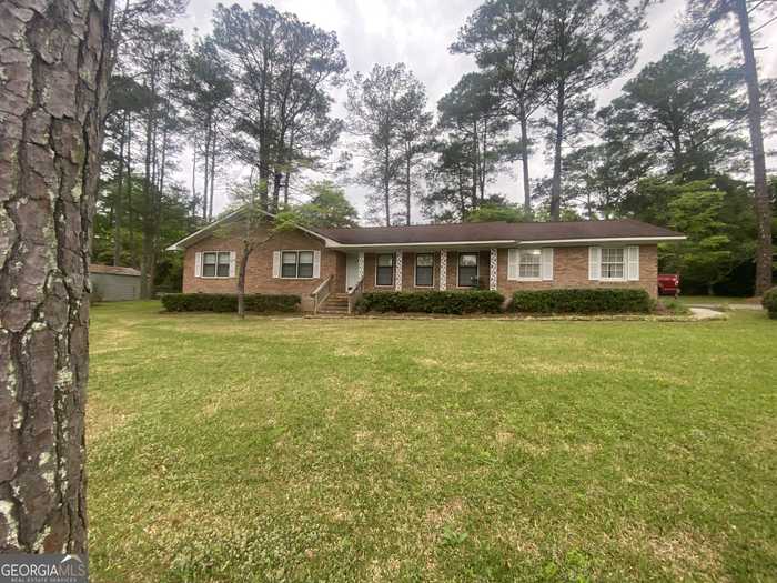 photo 2: 169 Crest Drive, Cochran GA 31014