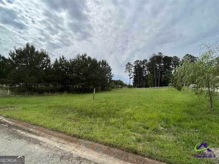 photo 2: 1005 Porter Circle, Gray GA 31032