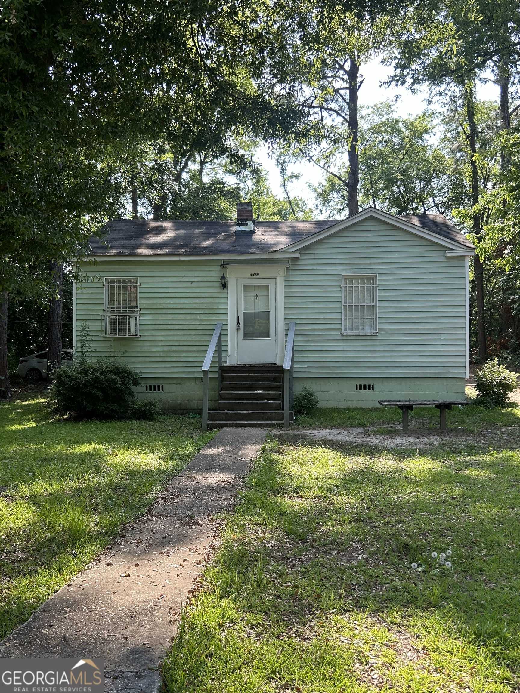 photo 1: 109 Collins Street, Albany GA 31705