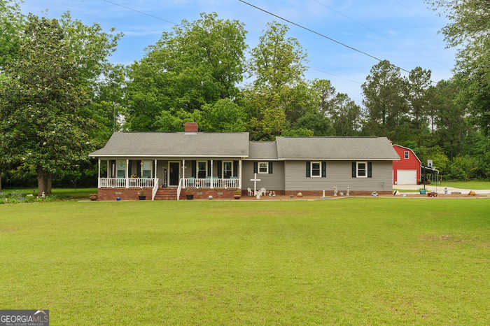 photo 1: 800 Ga Highway 68 S, Tennille GA 31089