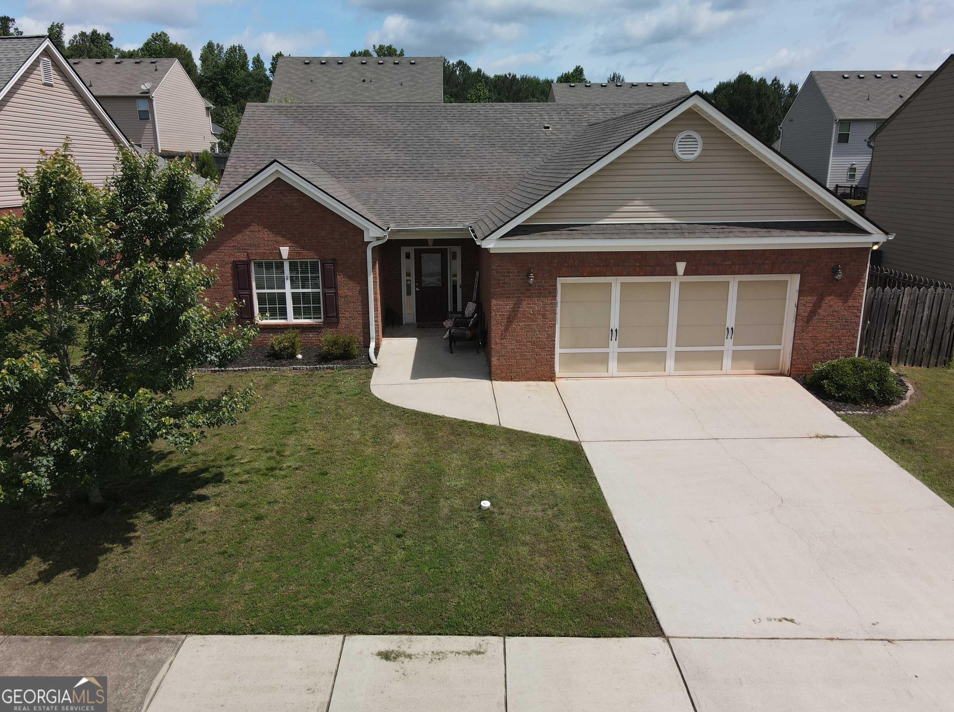 photo 3: 609 Holly Springs Court, Athens GA 30606