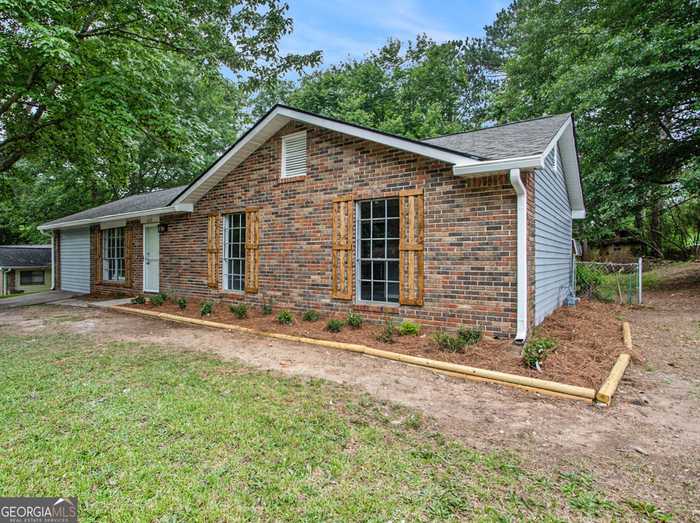 photo 2: 6115 Deerfield Court, Morrow GA 30260