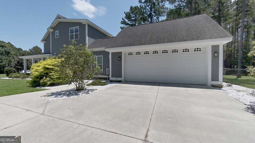 photo 3: 124 Sweetbriar Lakes Dr, Thomasville GA 31792