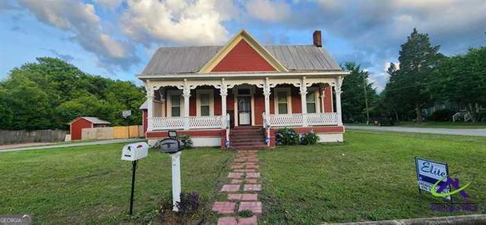 photo 1: 172 Beech Street, Cochran GA 31014