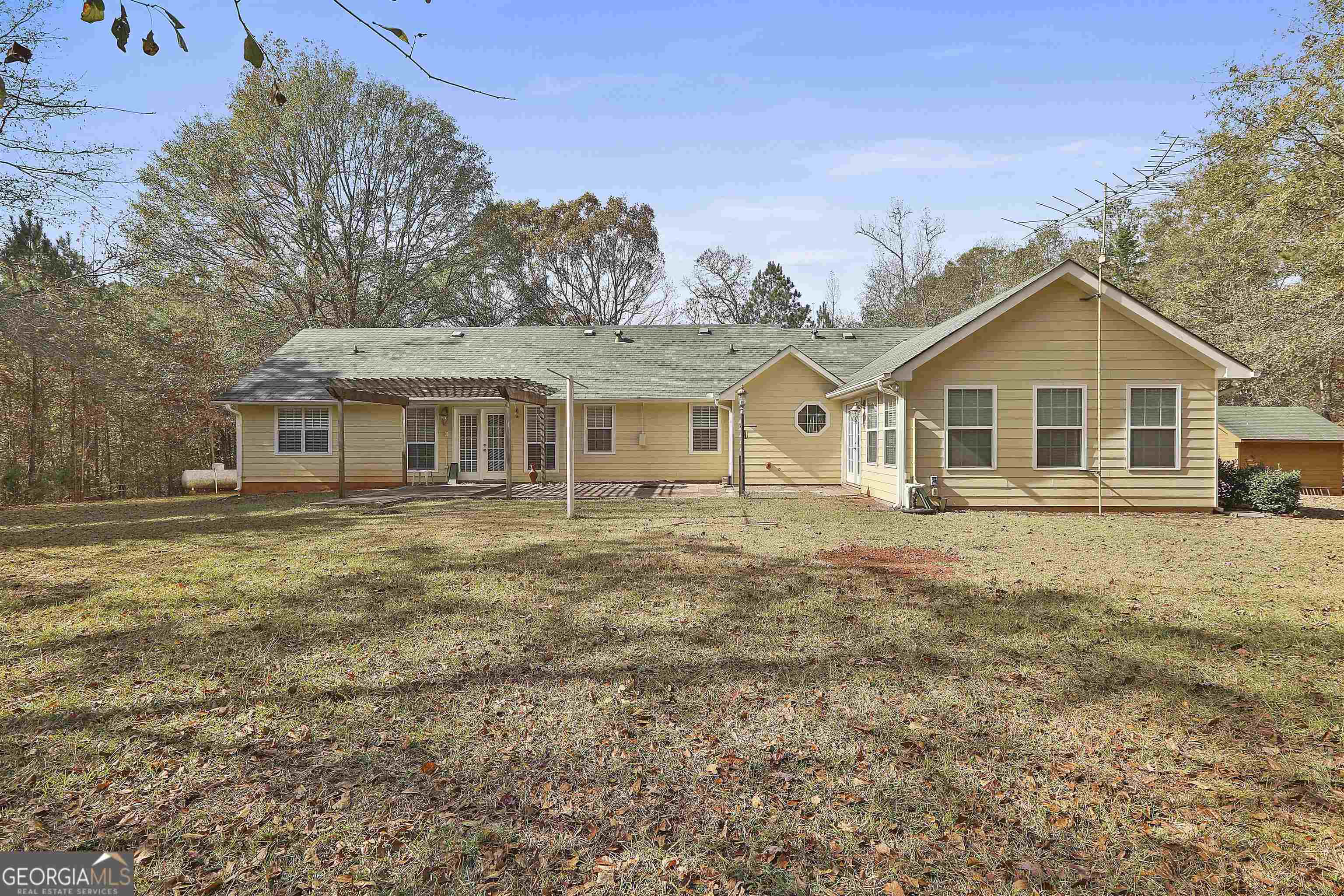 photo 2: 140 Shoal Creek Rd Road, Griffin GA 30223