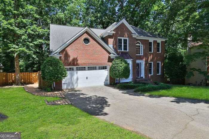 photo 2: 160 Windview Place, Alpharetta GA 30005