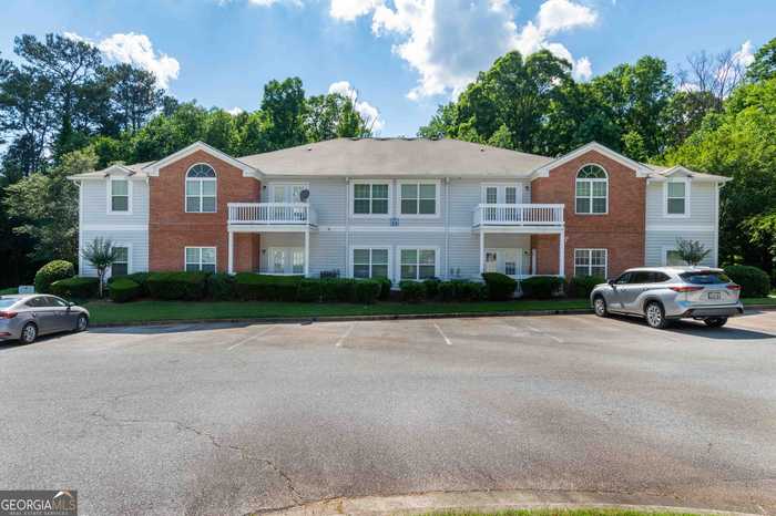 photo 1: 1408 Orchard Park Drive, Stone Mountain GA 30083