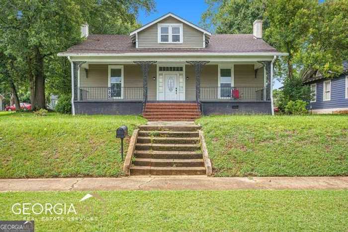 photo 1: 220 Forsyth Street, Barnesville GA 30204