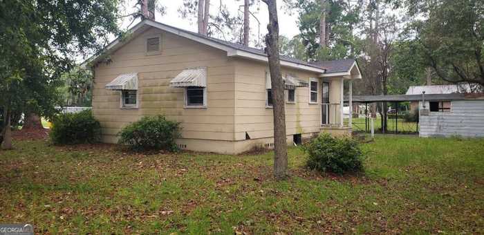 photo 1: 1219 Clough, Waycross GA 31501