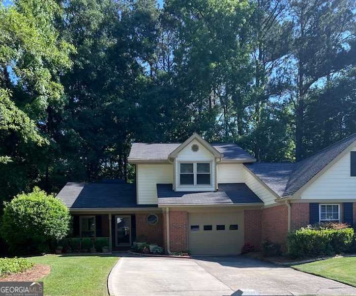 photo 1: 6 Dover Trail, Peachtree City GA 30269