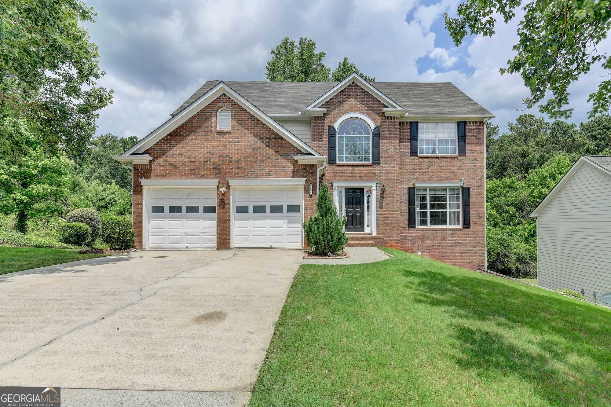 photo 1: 1484 highland bluff Court, Suwanee GA 30024