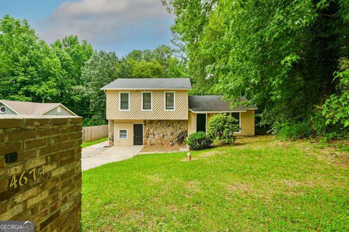 photo 1: 4674 Hairston Crossing Way, Stone Mountain GA 30083