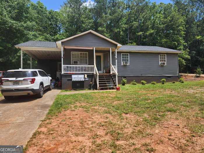 photo 1: 811 Roberts Quarters Road, Concord GA 30206