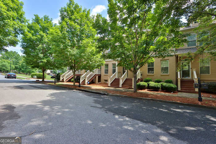 photo 2: 684 Village Field Court, Suwanee GA 30024