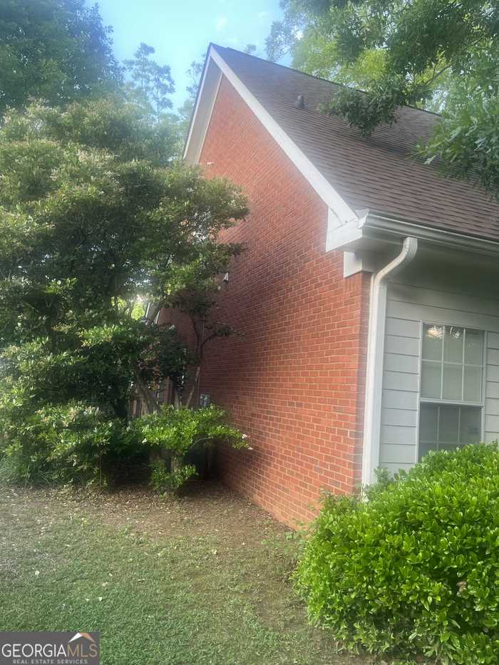 photo 2: 20 Wentworth Drive, Oxford GA 30054