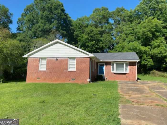 photo 2: 3742 Turner Heights Drive, Decatur GA 30032